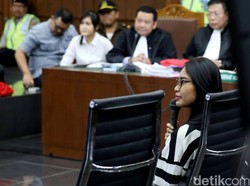 2 Pegawai Kafe Olivier Sebut Tak Lihat Jessica Bubuhkan Sesuatu di Kopi Mirna