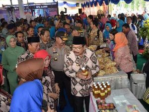 Gubernur Soekarwo Dukung Bupati Fadeli Galakkan Gerakan 1821 Gubernur Soekarwo Dukung Bupati Fadeli Galakkan Gerakan 1821