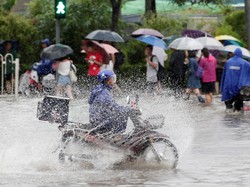 Hujan Deras di China Tewaskan 1 Orang, 34 Orang Lainnya Hilang