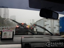 Ada Genangan Air, Tol Semanggi Arah Pancoran Macet