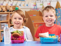 Makanan Buatan Sendiri Lebih Aman dan Sehat untuk Anak