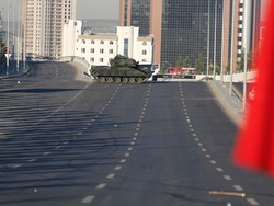 Teka-teki Kudeta Setengah Hati