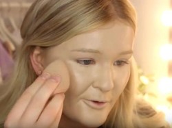 Setelah Heboh Video Pulas 100 Lipstik, Kini Ada Wanita Pakai 100 Foundation