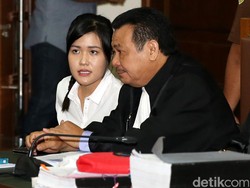 Fakta Terbaru di Sidang Pembunuhan Mirna: Kopi Warna Kunyit dan Sedotan Raib