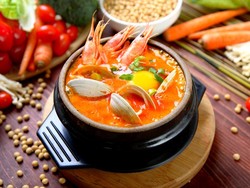 Gurih Pedas Sundubu Jjigae Khas Korea Ada di Tempat Ini