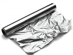 5 Trik Ajaib Aluminium Foil di Rumah, Bisa Bikin Gunting Tajam Lagi!