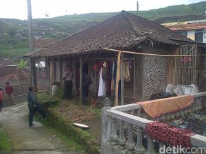 Potret Masa Lalu Santoso di Lereng Gunung Sumbing Magelang Potret Masa Lalu Santoso di Lereng Gunung Sumbing Magelang
