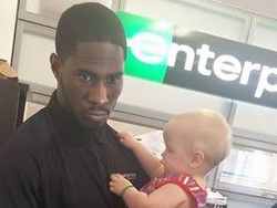 Viral, Aksi Kebaikan Karyawan Sewa Mobil yang Menolong Ibu dengan Anak Kembar