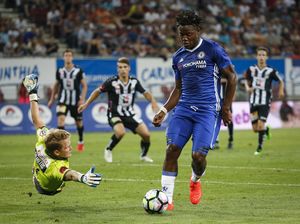 Harapan Tinggi Courtois kepada Batshuayi Harapan Tinggi Courtois kepada Batshuayi