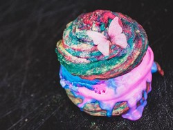 Wouw! Sandwich Churro Pelangi Ini Isinya Es Krim Cotton Candy