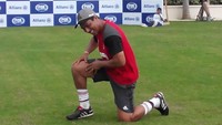 Giovane Elber tampak santai dan menikmati perannya sebagai brand ambassador Allianz Junior Football Cmap 2016 di Bali ini.