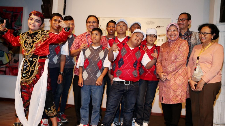 anak berkebutuhan khusus beasiswa proposal Anak Berkebutuhan Risma Pameran Buka Khusus Jakarta Lukisan di