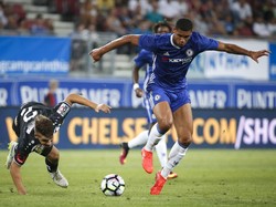 Conte Puas dengan Penampilan The Blues