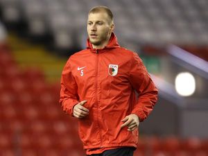 Lawan Arsenal Jadi Laga Perkenalan yang Gila untuk Klavan