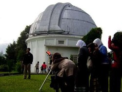 Nostalgia Masa Kecil, Bertualang di Bosscha Seperti Sherina