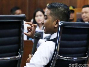 Barista Cium Es Kopi Vietnam Mirna, Baunya Seperti Power Glue dan Menyengat