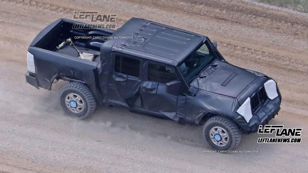 Jeep Wrangler Pikap Pamer Tampilan