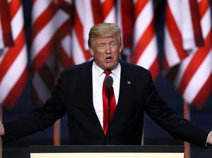 Donald Trump Tantang Rusia Untuk Meretas Email Hillary Clinton