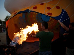 Balon Udara Terbakar di Texas, 16 Orang Diduga Tewas