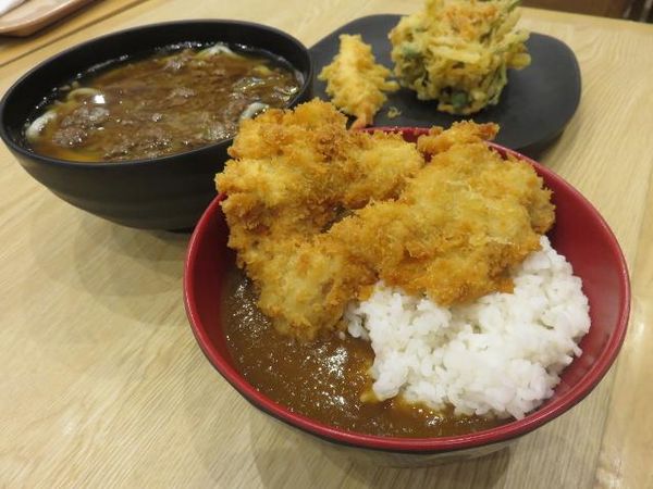 Sedapnya Chicken Katsu Curry Don dan Niku Udon Khas Fukuoka