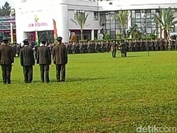 Kapolri dan Menpan RB Hadiri Upacara Hari Bakti Kejaksaan Agung