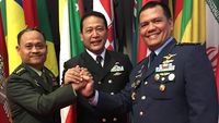 3 Pamen TNI Raih Penghargaan Pendidikan di China