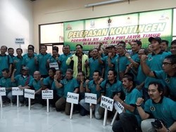 Wagub Lepas Kontingen Atlet Porwanas Jawa Timur ke Bandung