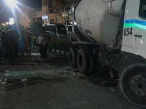 Angkot Tabrak Truk Molen di Serpong, 5 Orang Tewas Angkot Tabrak Truk Molen di Serpong, 5 Orang Tewas