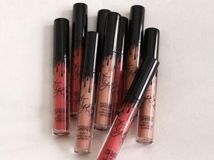 Dua Warna Lipstik Terbaru Kylie Jenner Habis Terjual dalam 8 Menit