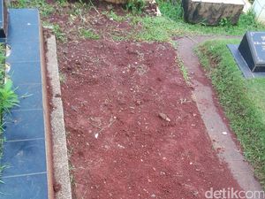 Begini Penampakan Makam Fiktif di TPU Karet Bivak