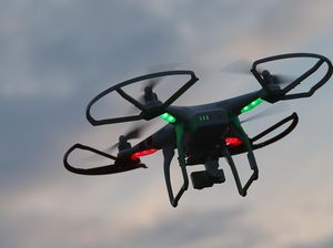 Drone Dipakai Awasi Orang Keluyuran, Minta #Dirumahaja
