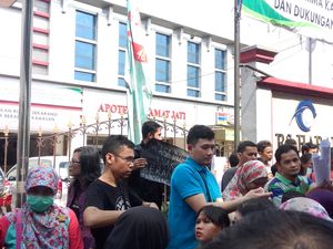 Aliansi Korban Vaksin Palsu Gelar Aksi Damai di Depan RS Harapan Bunda