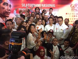 Salam Dua Periode di Tengah Jalan Jokowi