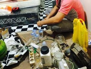 Pabrik Sabu Rumahan di Penjaringan Digerebek, Sepucuk Airsoft Gun Disita Pabrik Sabu Rumahan di Penjaringan Digerebek, Sepucuk Airsoft Gun Disita