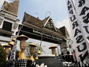 Hiasan Gapura Membuat HUT Purwakarta Semarak