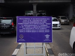 Uji Coba Ganjil-genap, Petugas akan Periksa STNK Kendaraan di Traffic Light