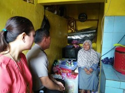 Kapolres Batu Turun Tangan Bantu Keluarga Srianah