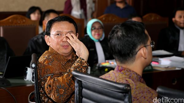 Ahok Bersaksi di Sidang Kasus Suap Raperda Reklamasi