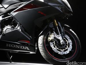 Ini Alasan CBR250RR Pakai Suspensi Depan Terbalik
