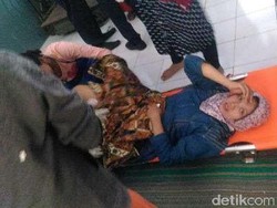 Seorang Penumpang Melahirkan dalam Gerbong Kereta Api di Jember