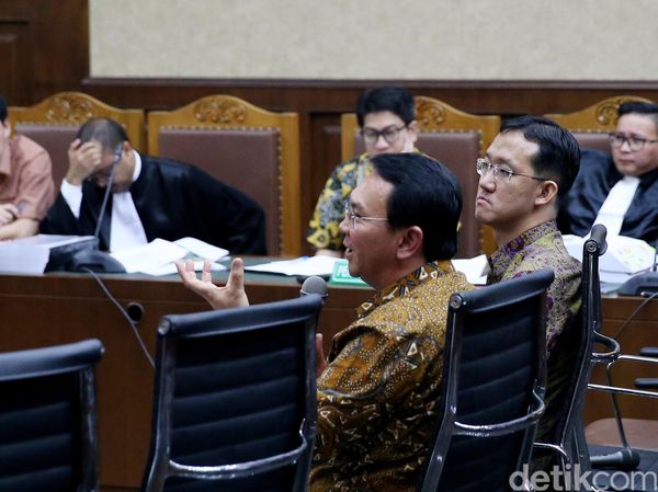Foto: Sunny, Mantan Staf Ahok yang Kini Jadi Pembina PSI