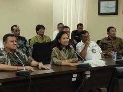 Dikritik Jadikan PLN Mesin Pencari Uang, Rini: Dasarnya Apa?