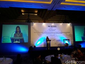 Rini Ingin Tiru Pengelolaan BUMN di Malaysia dan Singapura