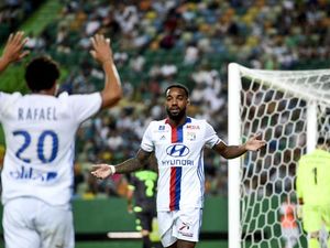 Lyon Tolak Tawaran Arsenal untuk Lacazette