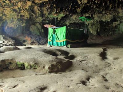 Potret Makam Anak Angkat Nyi Roro Kidul yang Misterius di Pangandaran