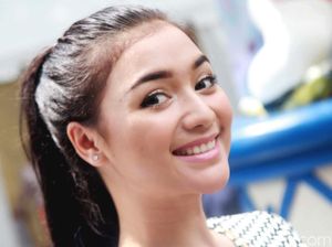 Senyum Manis Citra Kirana