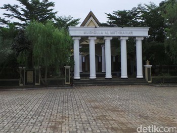 Tukang Sawer, Dikawal Voorijder Tukang Sawer, Dikawal Voorijder