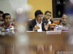 Kabareskrim dan 4 Kapolda Rapat dengan Komisi III