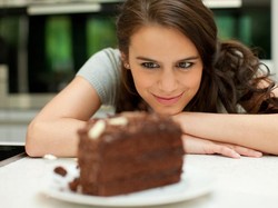 Simak 6 Cara Mudah dan Sehat untuk Atasi Ngidam Makanan Manis