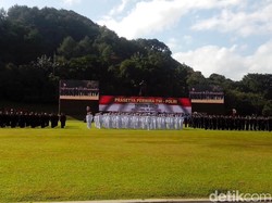 Presiden Jokowi Lantik 720 Perwira Remaja TNI-Polri